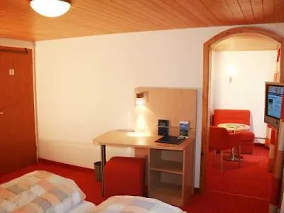Cathrin Hotel 3*