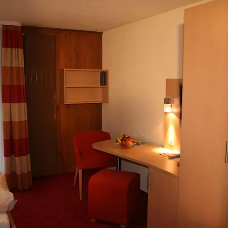Cathrin Hotel 3*