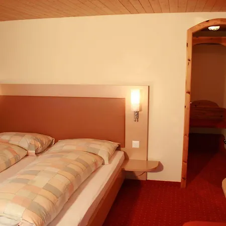 Cathrin Hotel 3*