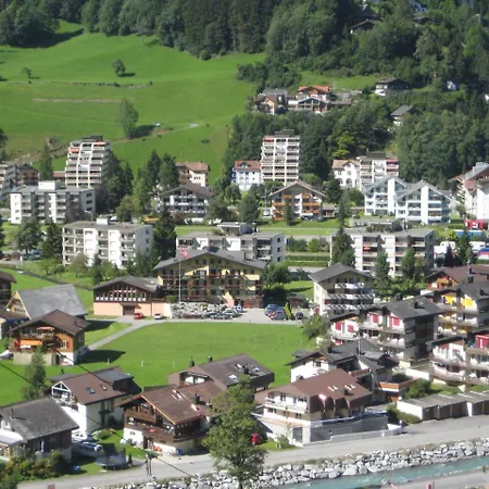 Cathrin Hotel 3*